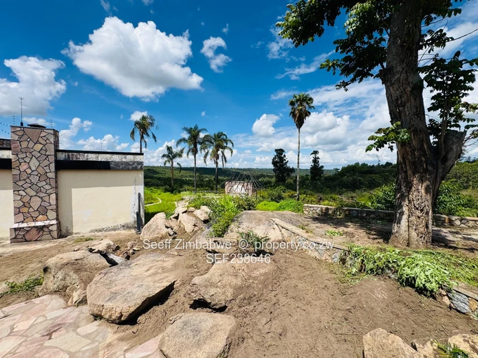 Charming Farm Retreat With Luxurious Touches