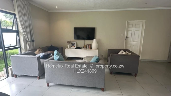 Modern 3-Bedroom Semi-Detached Apartment in Marlborough