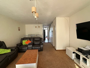 2 Bedroom Garden Flat