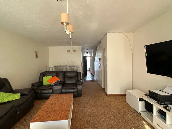 2 Bedroom Garden Flat