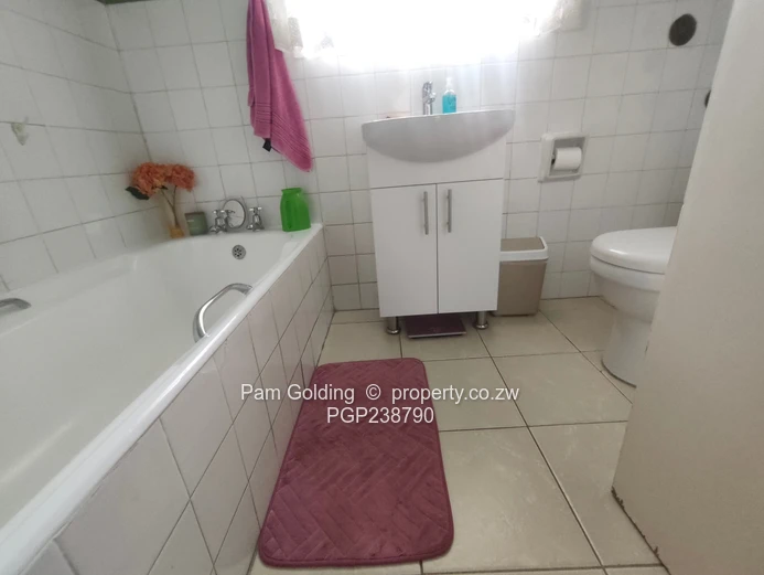 3 Bedroom Residential Property Available For Rent – Milton Park