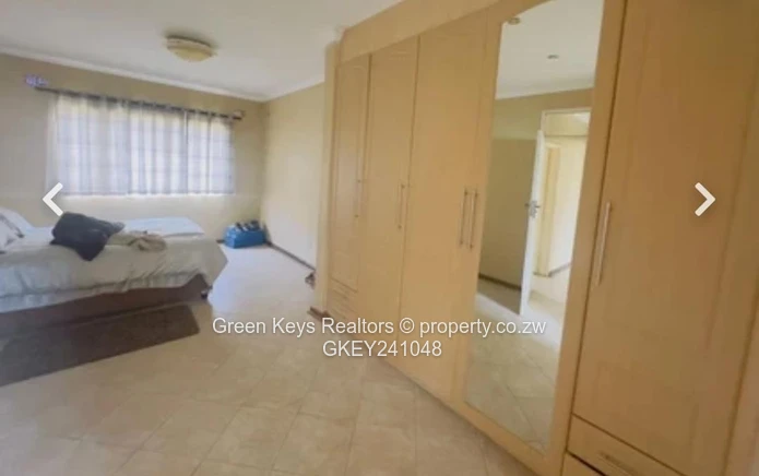 A Charming  3-bedroom townhouse in a Waterfalls complex is on sale