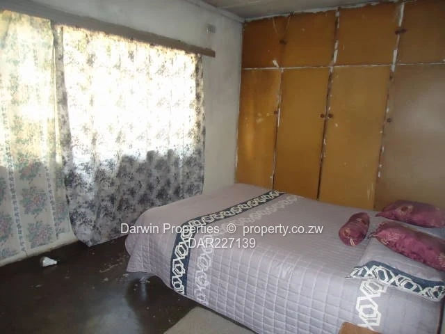 Spacious Home. Quiet Close. Title Deeds