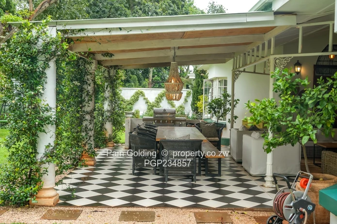 Modern 3-Bedroom Townhouse in Sought-After Greenhithe Mews (Sole Mandate)