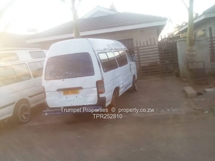 Aspindale Park 4-Bed House with Flatlet, Paved Parking & Verandah