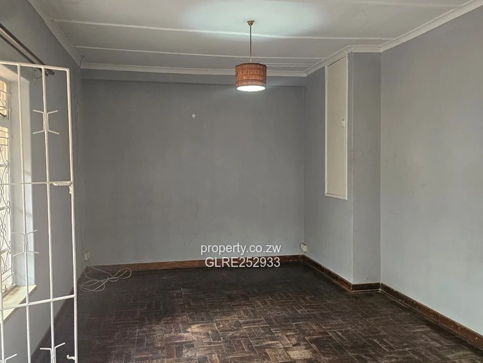 2-Bed Kamfinsa Home — Borehole, Tiled Kitchen & Yard