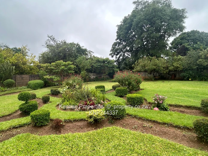 Neat 4 Bedroom Family Home on Spacious Stand (Sole Mandate)