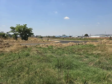 Commercial & Industrial Land