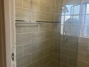 3 Bedroom Flat & Apartment