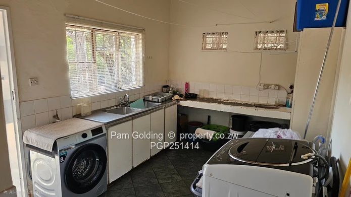 Large Property in the Heart of Residential Victoria Falls (Sole Mandate)
