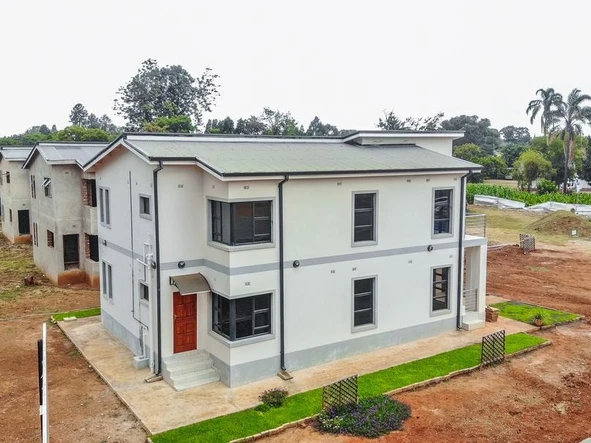 4 Bedroom Flat & Apartment