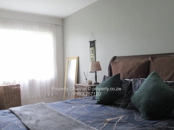 1-Bed Apartment in Secure Gated Complex in Sharonlea - Johannesburg, SA