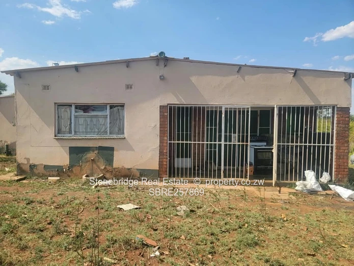 3 Bedroomed House on 1.045Ha in Douglasdale For Sale