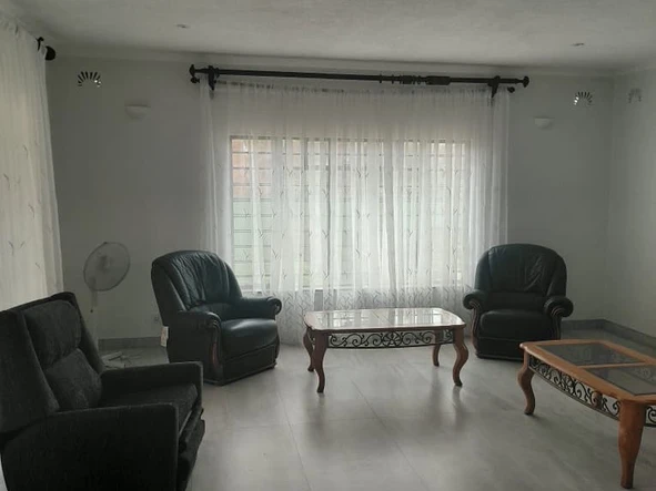 3 Bedroom Flat & Apartment