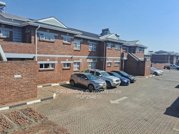 Modern 3 Bedroom Apartment Marlborough