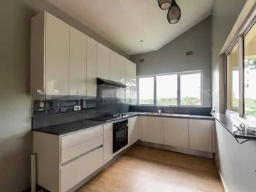 2 Bedroom Garden Flat