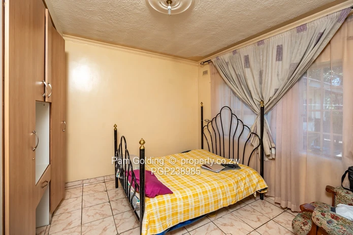 House with seperate cottage - Ideal for Rental Income