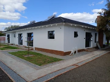 Hotel & Lodge