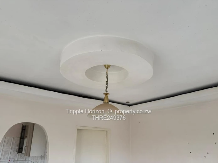 Mainway Meadows 1-Bed Home — Walled, Gate, Fitted Kitchen