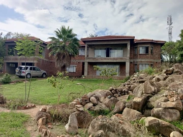 7 Bedroom House