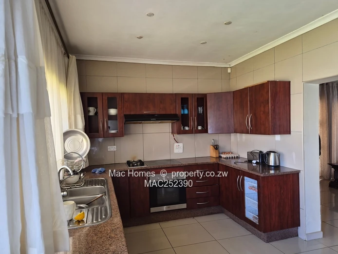Borrowdale Pomona house for sale -520kneg (Sole Mandate)