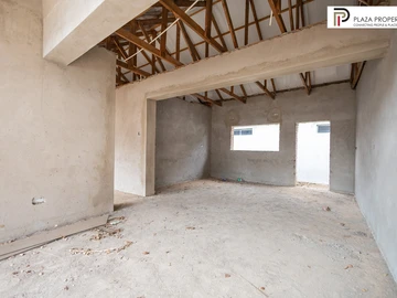 4 Bedroom Flat & Apartment
