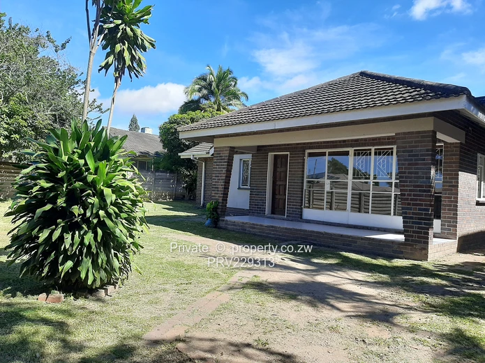  House for Sale – Avondale West (Sole Mandate)