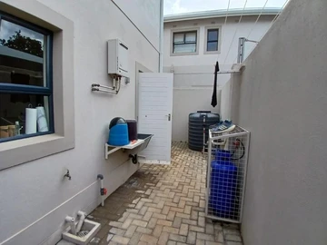 2 Bedroom Garden Flat