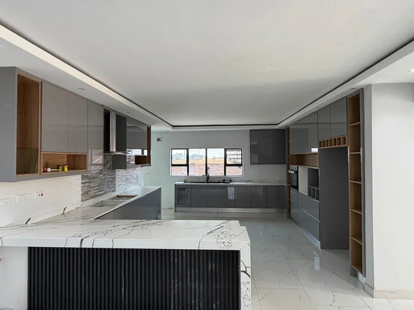 4 Bedroom House