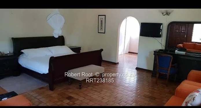 7 room Guest Lodge in Victoria Falls