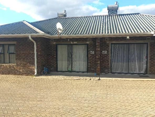 Charming 2-Bed Garden Flat in Secure Marlborough, Harare West