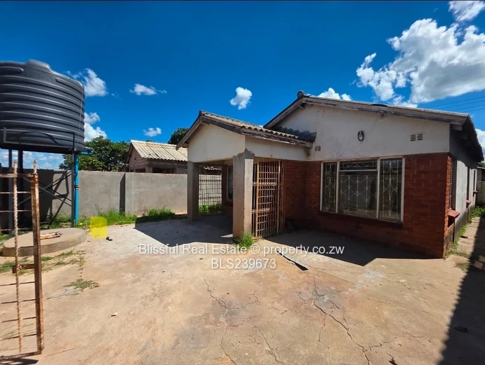 Chitungwiza Unit M house for sale 