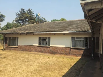 5 Bedroom House