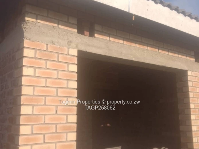 *??3BEDROo HOUSE SALE - KUWADZANA 8 - $25,000 