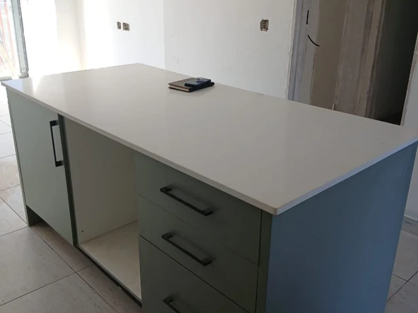 2 Bedroom Flat & Apartment