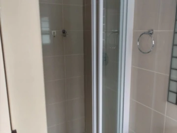 3 Bedroom Flat & Apartment