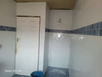 6 Bedroom House