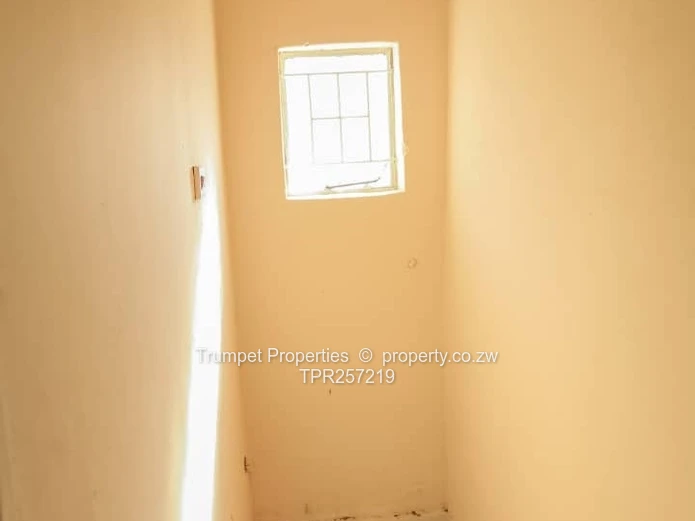 5-Bed Walled Home in Marondera — Tiled, Bright Interiors