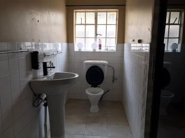 3 Bedroom Flat & Apartment