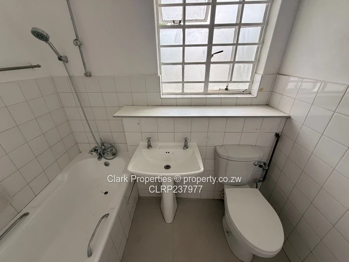 Duplex for Rent - Avenues