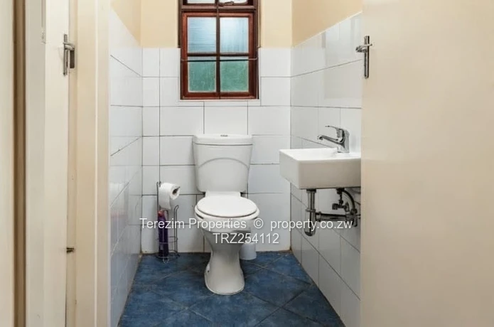 Spacious 4-Bedroom Home For Sale In Knowe Phase 2, Norton