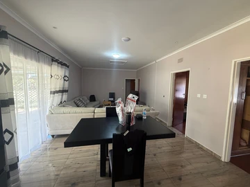 3 Bedroom Garden Flat