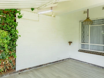 3 Bedroom Garden Flat
