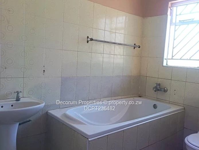 Marlborough 4-Bed Home — Paved Drive, Water Tank & Secure