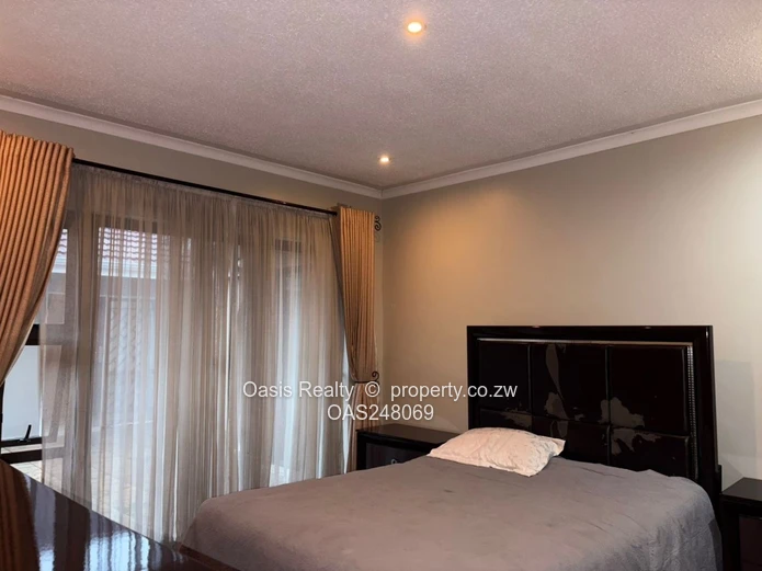 Prime Property with Harare Drive road frontage !!!