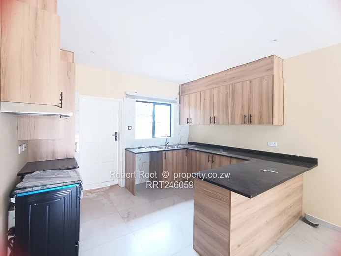 3 bed family cluster home in Greendale