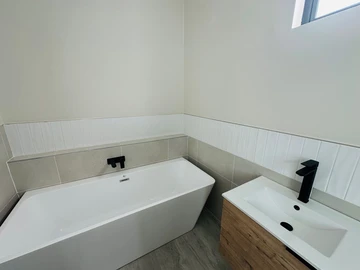 3 Bedroom Garden Flat