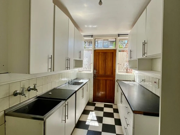 3 Bedroom Garden Flat