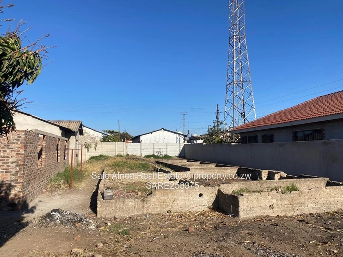 Glen- View Area 8- Makomva Shopping Centre Residential Stand For Sale