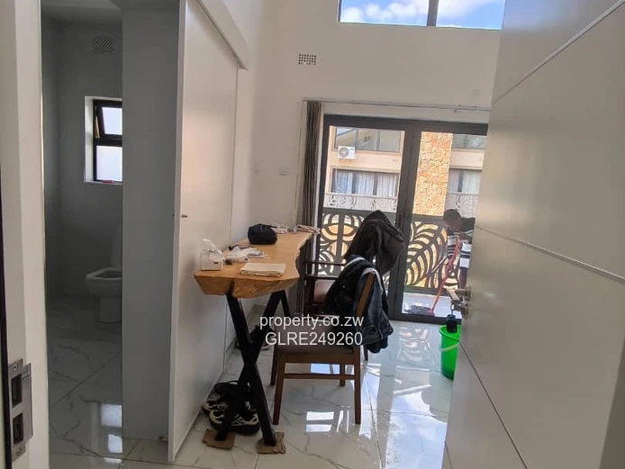 Modern 3-Bed Apartment with Borehole in Newlands